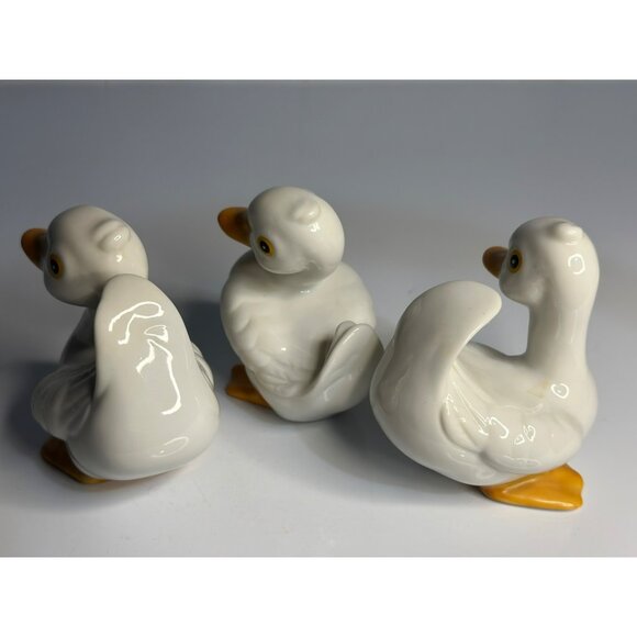 VTG HOMCO #1414 Ceramic Ducklings Set of 3 - White Duck Figurines 2.75” Tall - Picture 8 of 9